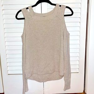 Hollister beige sweater small
